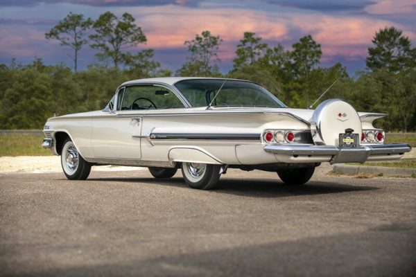1960 Chevrolet Impala Flexes