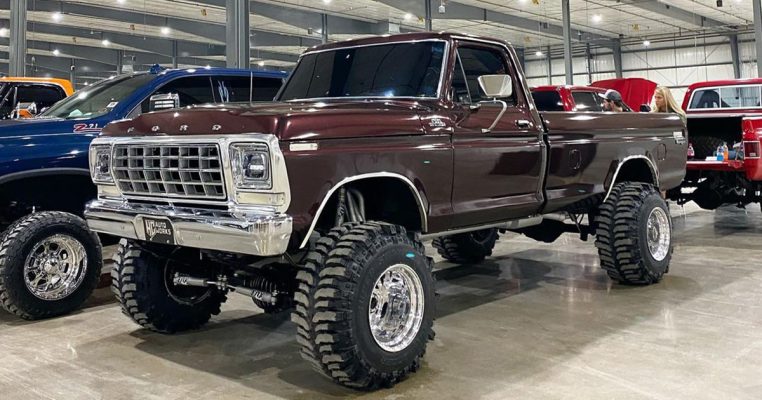 1979 Ford F350 Black Rose