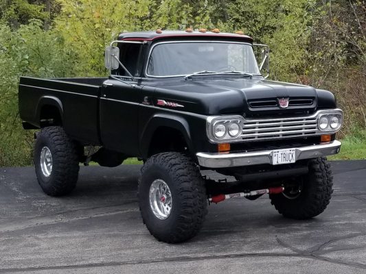 1959 F350 4x4 on a 1976 F250 Highboy Frame