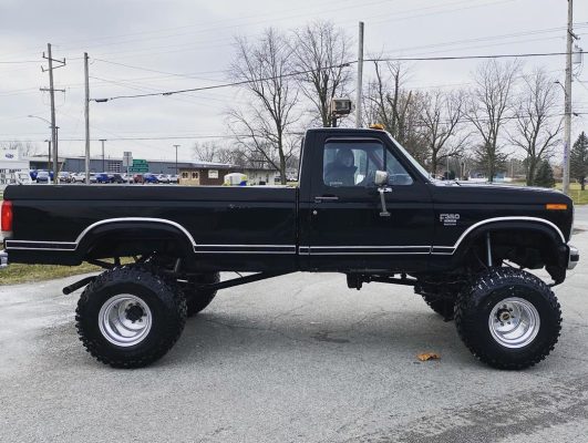 1983 Ford F-350 with 7.3 Powerstroke Swap