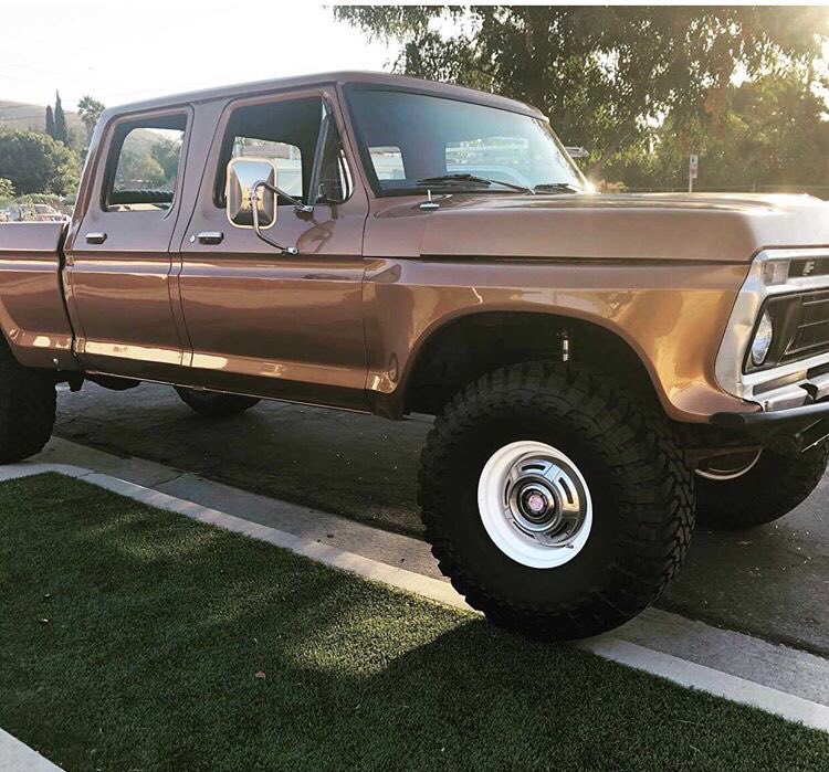 1974 Ford F-250 Crew Cab 4x4 Shines in Sequoia Brown