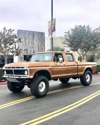 1974 Ford F-250 Crew Cab 4x4 Shines in Sequoia Brown