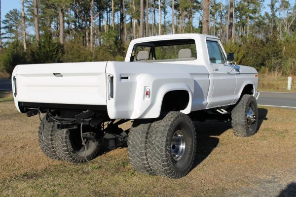 Ford Truck 1979 F-350 With a 460 Dually 4x4