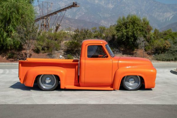 1953 Ford F-100 in Orange