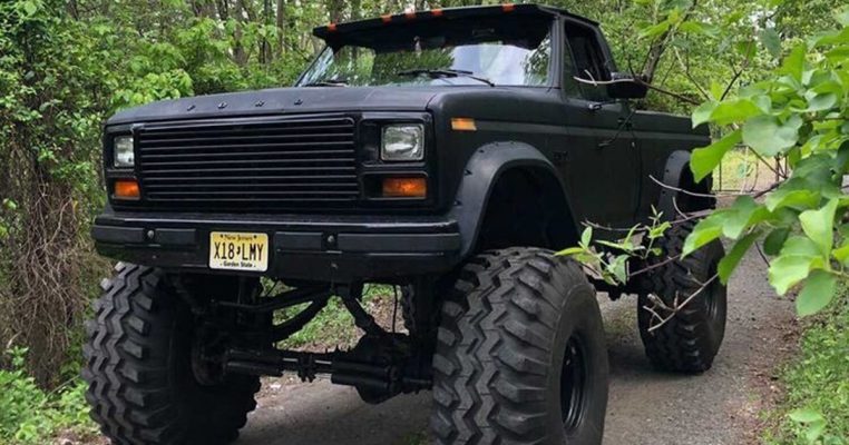 1986 Frankenstein F150 with a 12” Lift and 44” Tires