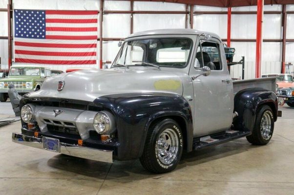 1954 Ford F100 with Gray Blue Exterior