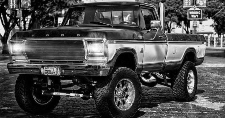 1978 Ford F-250 Ranger XLT with a 24v Cummins Powerplant