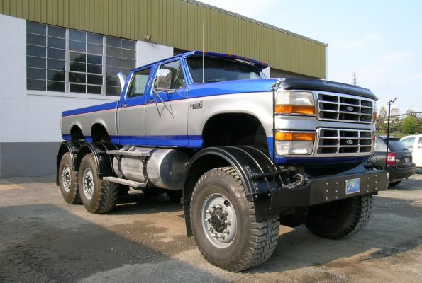 Ford F1350 Crew Cab 6x6: Conquering Roads Less Traveled
