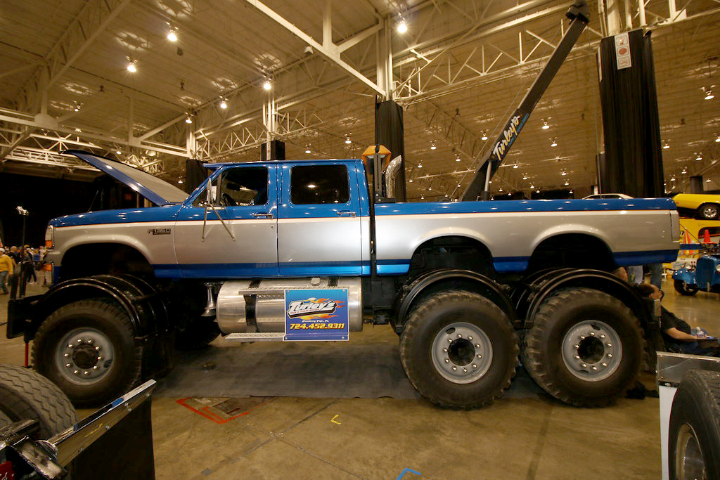 Ford F1350 Crew Cab 6x6: Conquering Roads Less Traveled