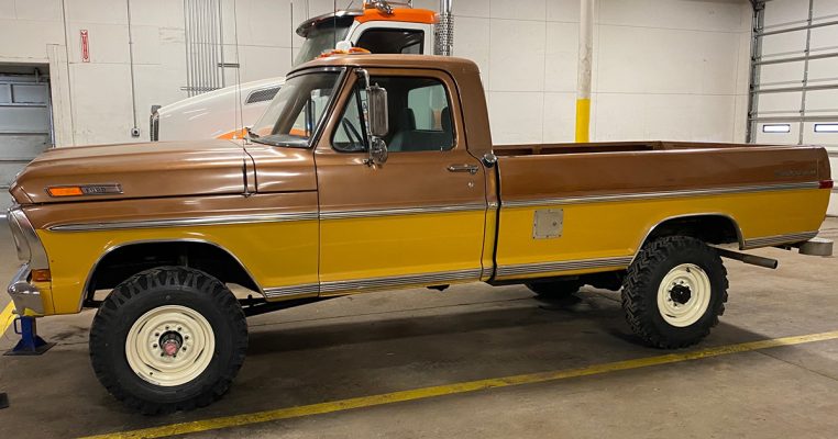 1972 Ford F-250 4x4 Restoration On Progress