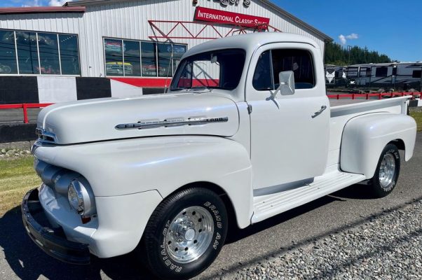 Nostalgic Ride: The 1951 Ford F1 Half-Ton PU Truck