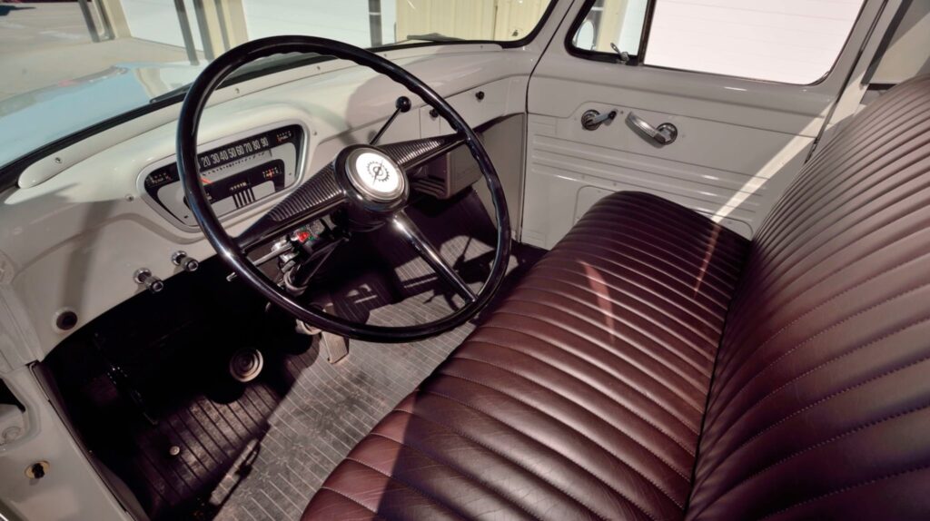 Nostalgia Revived - Exploring the 1953 Ford F100 Pickup 239 CI, 3-Speed