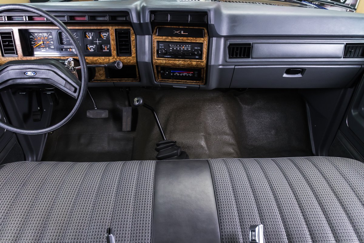 Unveiling the Legacy of the 1985 Ford F-250 XL 4X4 3/4 Ton Pickup