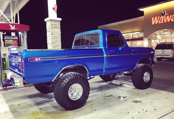 1979 Ford F150 On Super Swampers 4x4